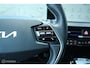 Kia EV6 GT-Line 77.4 kWh | Pano | Trekhaak | Meridiaan | Stoelverwarming en ventilatie | Stuurwielverwarming | 1e eigenaar | BTW-er | Ambient | HUD | ACC