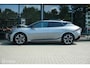 Kia EV6 GT-Line 77.4 kWh | Pano | Trekhaak | Meridiaan | Stoelverwarming en ventilatie | Stuurwielverwarming | 1e eigenaar | BTW-er | Ambient | HUD | ACC