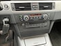 BMW 3-Serie 320d Business Line | 1e Eigenaar | Dealeronderhouden | PDC | Trekhaak | Nieuwe APK |