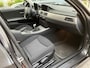 BMW 3-Serie 320d Business Line | 1e Eigenaar | Dealeronderhouden | PDC | Trekhaak | Nieuwe APK |