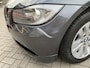 BMW 3-Serie 320d Business Line | 1e Eigenaar | Dealeronderhouden | PDC | Trekhaak | Nieuwe APK |