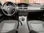 BMW 3-Serie 320d Business Line | 1e Eigenaar | Dealeronderhouden | PDC | Trekhaak | Nieuwe APK |