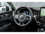 Volvo XC60 2.0 T6 Plug-in hybrid AWD Essential | PHEV Long Range | Trekhaak | Achteruitrijcamera | Parkeersensoren | All-Season banden | Cruise Control Adaptief | BLIS | Stoelverwarming voor en achter | Navigatie Google Maps | Apple Carplay | Android Auto