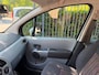 Renault Grand Modus 1.2 TCE Expression nette auto !, airco, elec pakket, trekhaak, nwe apk 272.000 km rijd perfect ( meeneemprijs)