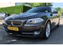BMW 5-Serie Touring 520d High Executive | PANO | NAVI | CLIMA | CRUISE | TREKHAAK | LEDER | DEALER ONDERHOUDEN |