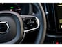 Volvo XC60 T6 Plug-in hybrid AWD Essential | Gratis Trekhaak | Adaptieve Cruise Control | Park Assist | Stoelverwarming Voor + Achter | Getint Glas | Leder | Driver Assist Pack | Stuurverwarming | All Season Banden | Zwarte Hemelbekleding