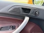 Ford Fiesta 1.25i Titanium 5-Deurs 60 PK. Zuinige en zeer fijn rijdende auto !!! Distributieriem vervangen bij 131.000 KM !! Alle keuringen toegestaan !