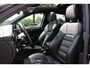 Porsche Macan 2.9 Turbo / Panoramadak / 360Camera / Adaptieve Stoelen / Luchtvering / Matrix LED / Sportuitlaat / 21'' / Sportchrono / Dodehoek / CarPlay / Stoel+Stuurverwarming / Dodehoek / DAB / ACC