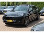 Porsche Macan 2.9 Turbo / Panoramadak / 360Camera / Adaptieve Stoelen / Luchtvering / Matrix LED / Sportuitlaat / 21'' / Sportchrono / Dodehoek / CarPlay / Stoel+Stuurverwarming / Dodehoek / DAB / ACC
