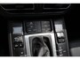 Porsche Macan 2.9 Turbo / Panoramadak / 360Camera / Adaptieve Stoelen / Luchtvering / Matrix LED / Sportuitlaat / 21'' / Sportchrono / Dodehoek / CarPlay / Stoel+Stuurverwarming / Dodehoek / DAB / ACC