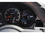 Porsche Macan 2.9 Turbo / Panoramadak / 360Camera / Adaptieve Stoelen / Luchtvering / Matrix LED / Sportuitlaat / 21'' / Sportchrono / Dodehoek / CarPlay / Stoel+Stuurverwarming / Dodehoek / DAB / ACC