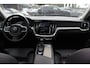 Volvo V60 2.0 T5 Inscription / Panoramadak / CarPlay / Parkeerhulp V+A / Harman Kardon / Leder / 18'' / Getint glas / Stoelverwarming / DAB / Adaptive Cruise Control