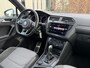 Volkswagen Tiguan 2.0 TSI 4Motion Highline Business R Apple Carplay - Panoramadak - Trekhaak