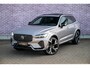 Volvo XC60 T8 Plug-in hybrid AWD Ultra Dark Exec. Ed. | Google | Long Range | Bowers & Wilkins Audio | Luchtvering | Gelamineerd Zijruiten Rondom | Stoelmassage & Ventilatie | Getint Glas | LED Koplampen | Stoel-/Stuurverwarming | Dodehoekdetectie | Keyless | Zitverlenging | 22" LM