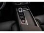 Volvo XC60 T8 Plug-in hybrid AWD Ultra Dark Exec. Ed. | Google | Long Range | Bowers & Wilkins Audio | Luchtvering | Gelamineerd Zijruiten Rondom | Stoelmassage & Ventilatie | Getint Glas | LED Koplampen | Stoel-/Stuurverwarming | Dodehoekdetectie | Keyless | Zitverlenging | 22" LM