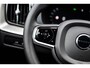 Volvo XC60 T8 Plug-in hybrid AWD Ultra Dark Exec. Ed. | Google | Long Range | Bowers & Wilkins Audio | Luchtvering | Gelamineerd Zijruiten Rondom | Stoelmassage & Ventilatie | Getint Glas | LED Koplampen | Stoel-/Stuurverwarming | Dodehoekdetectie | Keyless | Zitverlenging | 22" LM