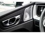 Volvo XC60 T8 Plug-in hybrid AWD Ultra Dark Exec. Ed. | Google | Long Range | Bowers & Wilkins Audio | Luchtvering | Gelamineerd Zijruiten Rondom | Stoelmassage & Ventilatie | Getint Glas | LED Koplampen | Stoel-/Stuurverwarming | Dodehoekdetectie | Keyless | Zitverlenging | 22" LM