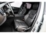 Volvo XC60 T8 Plug-in hybrid AWD Ultra Dark Exec. Ed. | Google | Long Range | Bowers & Wilkins Audio | Luchtvering | Gelamineerd Zijruiten Rondom | Stoelmassage & Ventilatie | Getint Glas | LED Koplampen | Stoel-/Stuurverwarming | Dodehoekdetectie | Keyless | Zitverlenging | 22" LM