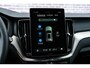 Volvo XC60 T8 Plug-in hybrid AWD Ultra Dark Exec. Ed. | Google | Long Range | Bowers & Wilkins Audio | Luchtvering | Gelamineerd Zijruiten Rondom | Stoelmassage & Ventilatie | Getint Glas | LED Koplampen | Stoel-/Stuurverwarming | Dodehoekdetectie | Keyless | Zitverlenging | 22" LM