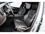 Volvo XC60 T8 Plug-in hybrid AWD Ultra Dark Exec. Ed. | Google | Long Range | Bowers & Wilkins Audio | Luchtvering | Gelamineerd Zijruiten Rondom | Stoelmassage & Ventilatie | Getint Glas | LED Koplampen | Stoel-/Stuurverwarming | Dodehoekdetectie | Keyless | Zitverlenging | 22" LM