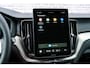 Volvo XC60 T8 Plug-in hybrid AWD Ultra Dark Exec. Ed. | Google | Long Range | Bowers & Wilkins Audio | Luchtvering | Gelamineerd Zijruiten Rondom | Stoelmassage & Ventilatie | Getint Glas | LED Koplampen | Stoel-/Stuurverwarming | Dodehoekdetectie | Keyless | Zitverlenging | 22" LM