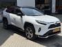 Toyota RAV4 2.5 PLUG-IN HYBRID AWD STYLE 19"LMV BLIND-SPOT JBL-AUDIO STOELVERWARMING 360°CAMERA NL-AUTO