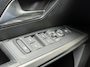Peugeot E-3008 Launch Edition Dual Motor 73 kWh 325PK Automaat Navigatie, Rondomzichtcamera, Keyless, Panoramadak, Stoel & Stuurwielverwarming, Apple Carplay, Android Auto