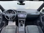 Volkswagen Tiguan 1.4 TSI R-line Panoramadak Trekhaak Carplay cruise control
