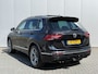 Volkswagen Tiguan 1.4 TSI R-line Panoramadak Trekhaak Carplay cruise control