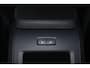 Volvo V90 T4 Momentum - IntelliSafe Assist - Adaptieve LED koplampen - Parkeercamera achter - Verwarmde voorstoelen, stuur & achterbank - Parkeersensoren achter - Inklapbare trekhaak - 18' LMV