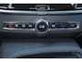 Volvo V90 T4 Momentum - IntelliSafe Assist - Adaptieve LED koplampen - Parkeercamera achter - Verwarmde voorstoelen, stuur & achterbank - Parkeersensoren achter - Inklapbare trekhaak - 18' LMV