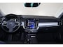 Volvo V90 T4 Momentum - IntelliSafe Assist - Adaptieve LED koplampen - Parkeercamera achter - Verwarmde voorstoelen, stuur & achterbank - Parkeersensoren achter - Inklapbare trekhaak - 18' LMV