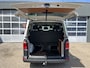 Volkswagen Transporter Kombi 2.0 TDI L1H1 BTW EN BPM VRIJ!! Euro 6 Airco Cruise controle 8-Persoons Automaat Parkeersensoren voor en achter Telefoonverbinding Ex overheid! 1e eigenaar Personenbus Groepsvervoer Taxi Combi Tourer