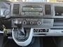 Volkswagen Transporter Kombi 2.0 TDI L1H1 BTW EN BPM VRIJ!! Euro 6 Airco Cruise controle 8-Persoons Automaat Parkeersensoren voor en achter Telefoonverbinding Ex overheid! 1e eigenaar Personenbus Groepsvervoer Taxi Combi Tourer