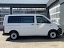 Volkswagen Transporter Kombi 2.0 TDI L1H1 BTW EN BPM VRIJ!! Euro 6 Airco Cruise controle 8-Persoons Automaat Parkeersensoren voor en achter Telefoonverbinding Ex overheid! 1e eigenaar Personenbus Groepsvervoer Taxi Combi Tourer