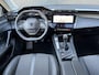Peugeot 308 SW 130pk Allure Pack | 1ste eigenaar | Camera | Dodehoekdetectie | LEER/Stof | 17"LMV | Navigatie