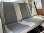 Volkswagen Transporter Kombi 2.0 TDI L1H1 140pk DSG Automaat Btw en bpm vrij 9-Persoons Trekhaak Airco Cruisecontrole Ex overheidsauto Dealer onderhouden 1e eigenaar Euro 5 Groepsvervoer Taxi Personenbus Tourer Combi Minivan