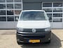 Volkswagen Transporter Kombi 2.0 TDI L1H1 140pk DSG Automaat Btw en bpm vrij 9-Persoons Trekhaak Airco Cruisecontrole Ex overheidsauto Dealer onderhouden 1e eigenaar Euro 5 Groepsvervoer Taxi Personenbus Tourer Combi Minivan