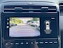 Hyundai Tucson 1.6 T-GDI PHEV Comfort Smart 4WD / 99% SOH / Fabrieksgarantie tot 04-2027 / WLTP 62km / Navi / Apple Carplay Android / Stuur- en stoelverwarming / Adapt. CC / 19" LM wielen /