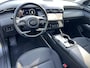 Hyundai Tucson 1.6 T-GDI PHEV Comfort Smart 4WD / 99% SOH / Fabrieksgarantie tot 04-2027 / WLTP 62km / Navi / Apple Carplay Android / Stuur- en stoelverwarming / Adapt. CC / 19" LM wielen /