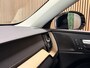 Volvo XC60 T6 AWD Recharge Ultra Dark | Facelift | Trekhaak | 360° Camera | Head-Up Display | All Season banden | Harman Kardon | Adaptieve Cruise Control | Stoelverwarming voor+achter | Stuurwielverwarming | Full LED Meesturende koplampen | Pilot Assist | BLIS Dode Hoek Detectie | Elektrische voorstoelen geheugen | Quilted Nordico bekleding | Zitting verlenging voorstoelen | Lederen Dashboard | Schuifdak | 20 Inch | Google Infotainment | Keyless Drive | Parkeersensoren voor+achter | Elektrisch bedienbare achterklep | DAB Radio | Apple Carplay/Android Auto | Draadloos telefoon opladen | Volvo On Call met mobiele App functie | Vaour Grey Metallic |