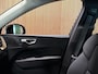 Volvo XC60 T6 AWD Recharge Ultra Dark | Facelift | Trekhaak | 360° Camera | Head-Up Display | All Season banden | Harman Kardon | Adaptieve Cruise Control | Stoelverwarming voor+achter | Stuurwielverwarming | Full LED Meesturende koplampen | Pilot Assist | BLIS Dode Hoek Detectie | Elektrische voorstoelen geheugen | Quilted Nordico bekleding | Zitting verlenging voorstoelen | Lederen Dashboard | Schuifdak | 20 Inch | Google Infotainment | Keyless Drive | Parkeersensoren voor+achter | Elektrisch bedienbare achterklep | DAB Radio | Apple Carplay/Android Auto | Draadloos telefoon opladen | Volvo On Call met mobiele App functie | Vaour Grey Metallic |