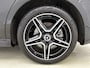 Mercedes-Benz A-klasse 250 e Business Solution AMG | Trekhaak | Nightpakket | parkeerpakket met achteruitrijcamera | Verwarmde stoelen vooraan | Inclusief 24 maanden Mercedes-Benz Certified garantie voor Europa.
