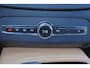 Volvo XC90 T8 Recharge AWD Inscription Intro Edition - Luchtvering - Panorama/schuifdak - IntelliSafe Assist & Surround - 360º Camera - Harman/Kardon audio - Adaptieve LED koplampen - Verwarmde voorstoelen, stuur & achterbank - Parkeersensoren voor & achter - Elektr. bedienb. voorstoelen met geheugen - Geventileerde voorstoelen - Head up display - 20' LMV