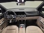 Mercedes-Benz B-klasse 180 Luxury Line | Trekhaak | LED | Leder | Lichtmetalen velgen 18" |