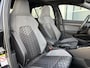 Volkswagen Golf 1.5 eTSI R-Line Business | Panoramadak | Keyless | Stoel verwarming | Camera |