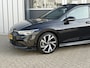 Volkswagen Golf 1.5 eTSI R-Line Business | Panoramadak | Keyless | Stoel verwarming | Camera |