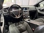 Volvo V60 Cross Country 2.0 D3 Momentum Business | Trekhaak | Navigatie | Cruise Control | Parkeersensoren | 18 Inch