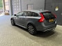 Volvo V60 Cross Country 2.0 D3 Momentum Business | Trekhaak | Navigatie | Cruise Control | Parkeersensoren | 18 Inch