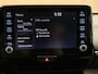 Toyota Yaris Cross 1.5 VVT-I Active - ADAPTIEVE CRUISE CONTROL - DRAADLOZE OPLADER - AIRCO - APPLE CARPLAY/ ANDROID AUTO - LICHT EN REGENSENSOR - 4 SEIZOENENBANDEN - ARMSTEUN VOOR - 16 INCH LICHT METALEN VELGEN